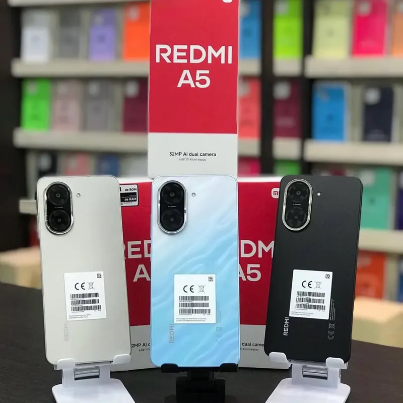 Celulares lacrados com as caixas